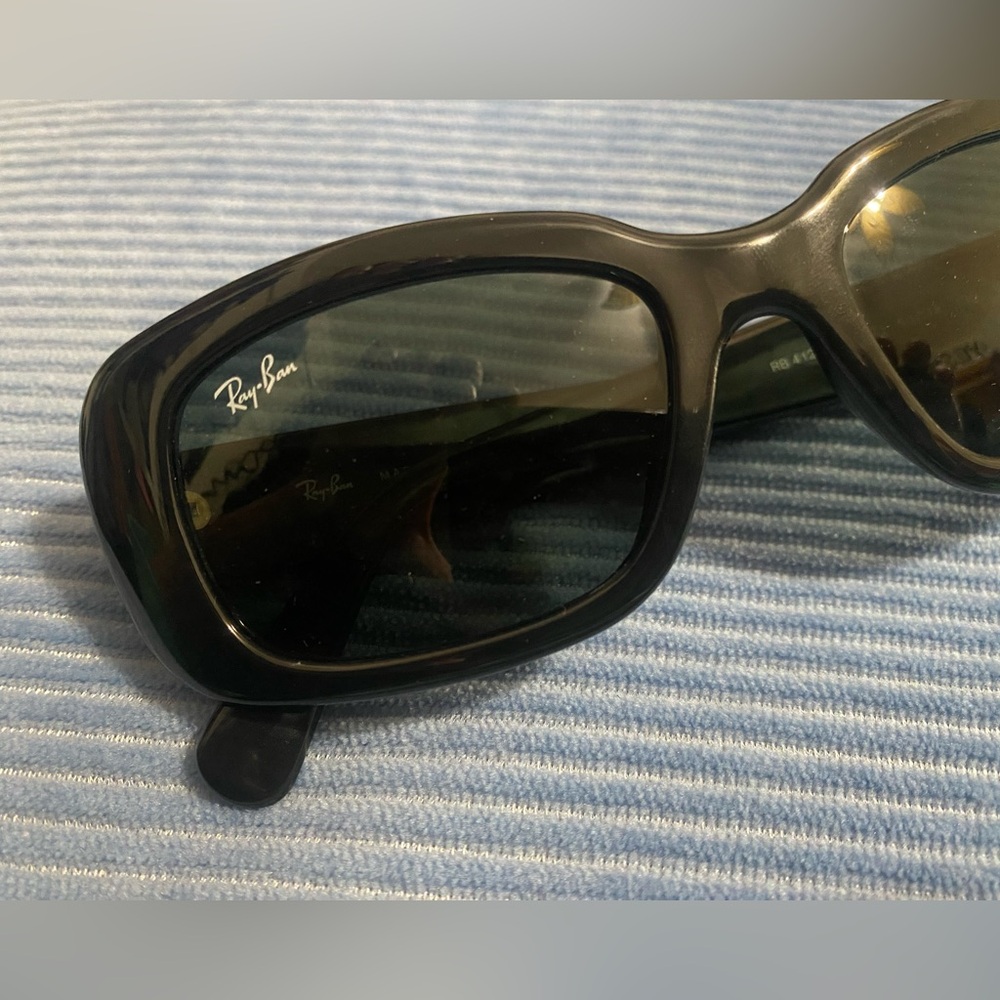 Ray•Ban sunglasses (Style No. RB 4122) - Picture 8 of 16